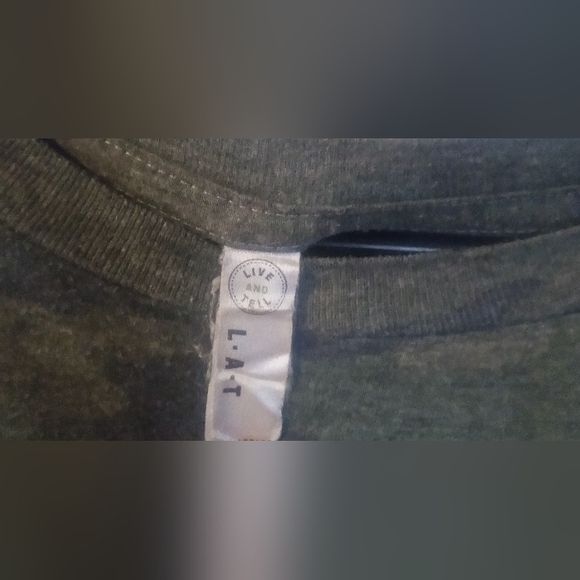 Women's Graphic T-shirt - Picture 2 of 2